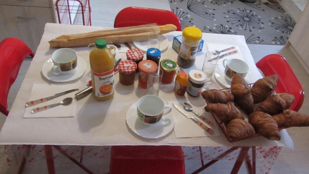 Les Glycines Bed & Breakfast Choloy Luaran gambar